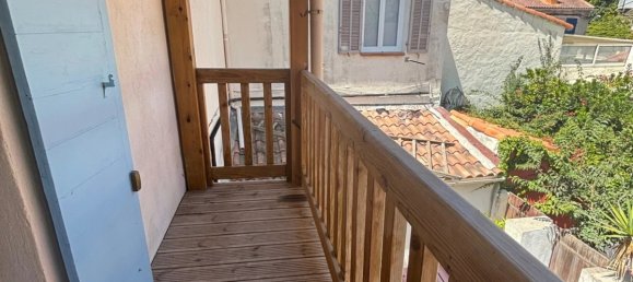 Studio in Marseille, France No. 339471 3