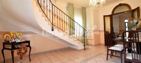 7 rooms Apartment in Oria, Italy No. 122640 12
