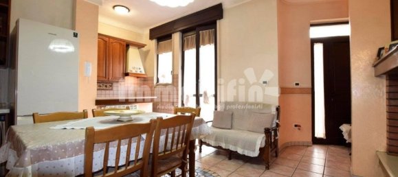 7 rooms Apartment in Oria, Italy No. 122640 4