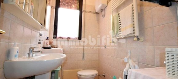 7 rooms Apartment in Oria, Italy No. 122640 8