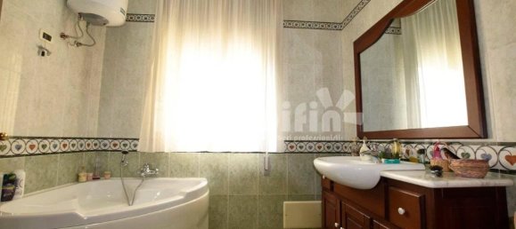 7 rooms Apartment in Oria, Italy No. 122640 17