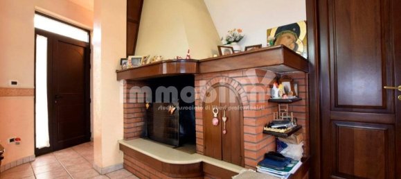 7 rooms Apartment in Oria, Italy No. 122640 3