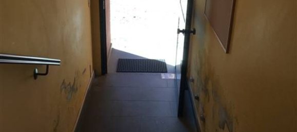 5 rooms Apartment in Ponte dell'Olio, Italy No. 161869 2