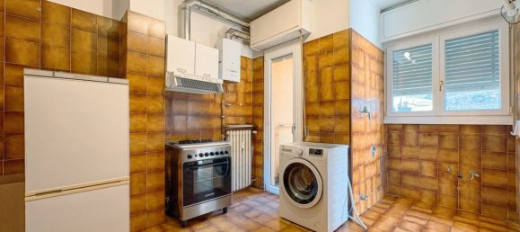 4-salle Appartement à Omegna, Italy No. 223118 17