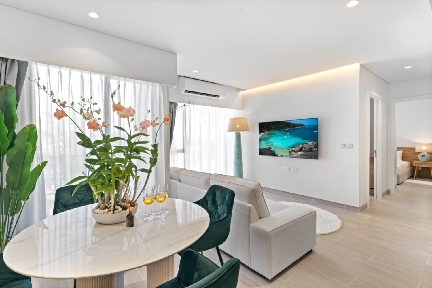 2 bedrooms Condominium for sale in Bang Tao, Phuket, Southern Thailand, Thailand № 81026