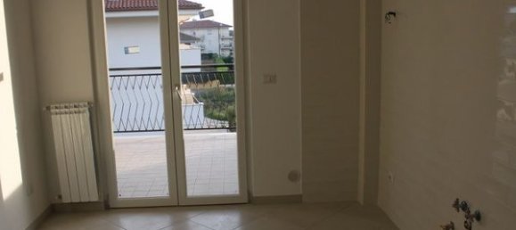 Apartamento de 5 divisões em Fondi, Italy N.º 29157 14