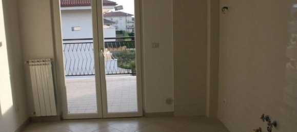 Apartamento de 5 divisões em Fondi, Italy N.º 29157 3