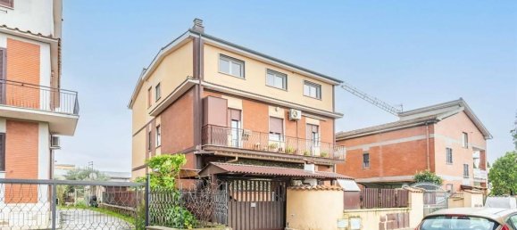 3 rooms Apartment in Rome, Italy No. 26767 24