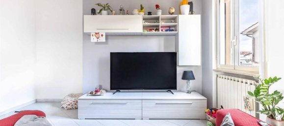 3 rooms Apartment in Rome, Italy No. 26767 4