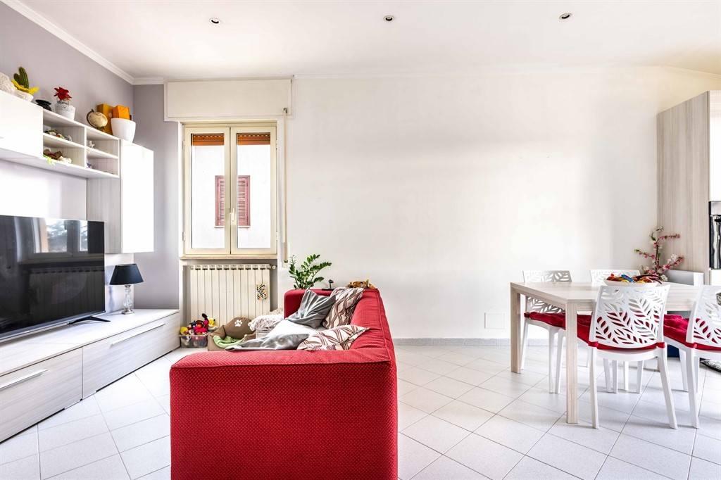 3 rooms Apartment in Rome, Italy No. 26767