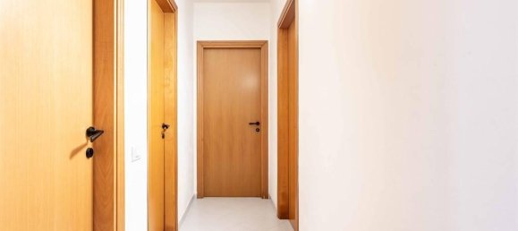 3 rooms Apartment in Rome, Italy No. 26767 14