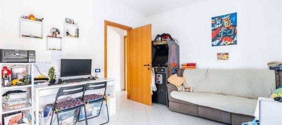 3 rooms Apartment in Rome, Italy No. 26767 67