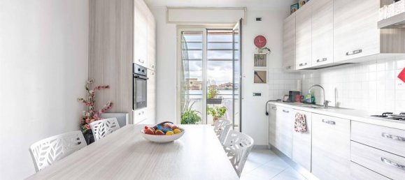 3 rooms Apartment in Rome, Italy No. 26767 35