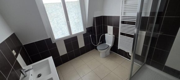 Casa T2 em La Courneuve, France N.º 296342 6