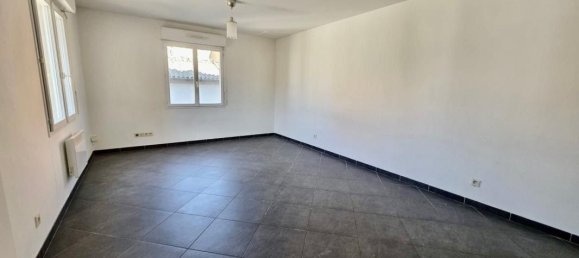 Casa T2 em La Courneuve, France N.º 296342 9