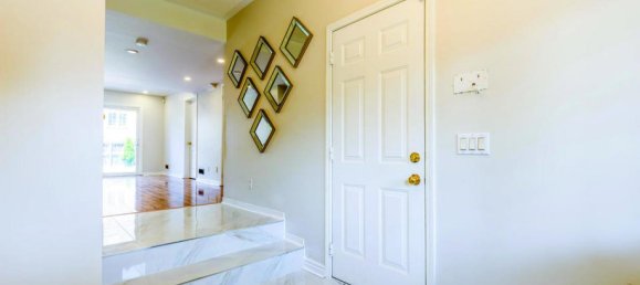 3 bedrooms House in Mississauga, Canada No. 808 6