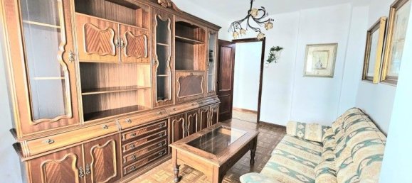 3 bedrooms Apartment in Malaga, Spain No. 172281 4