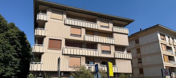 4 rooms Apartment in Parma, Italy No. 301895 2