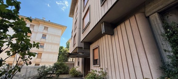 4 rooms Apartment in Parma, Italy No. 301895 4