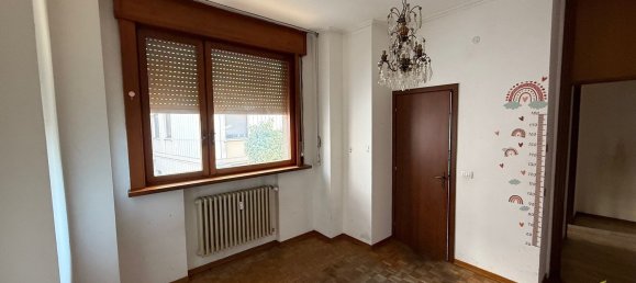 4 rooms Apartment in Parma, Italy No. 301895 15