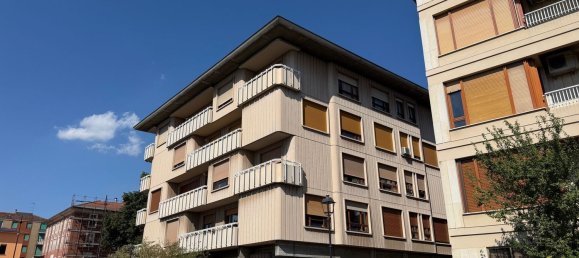 4 rooms Apartment in Parma, Italy No. 301895 3