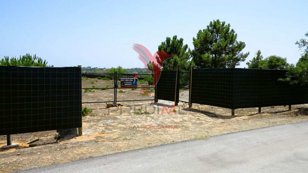 Terrain à Porches, Portugal 23940m² No. 66952