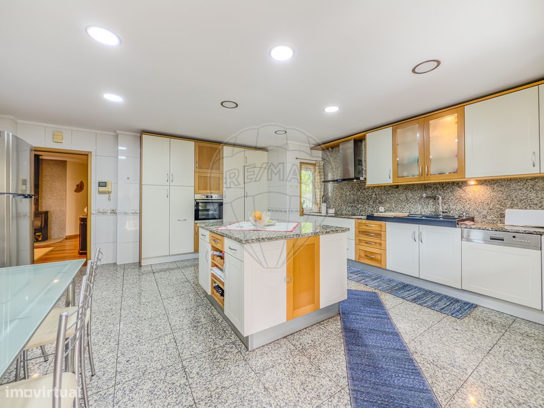 4 غرف نوم منزل في Avintes, Portugal رقم 275080