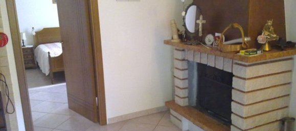 Casa de 6 habitaciónes en Serramonacesca, Italy No. 172266 3