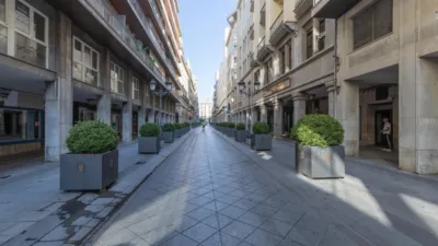 500m² Office in Granada, Spain No. 174579