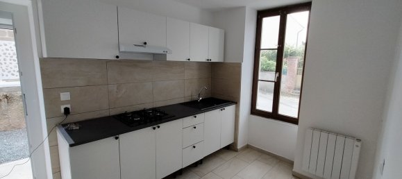 2 bedrooms House in Reuilly, France No. 255028 2