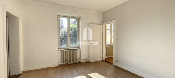 331m² Building in Schiltigheim, France No. 233050 5