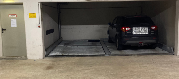 Parkplatz in Augsburg, Germany, Nr. 25420 4