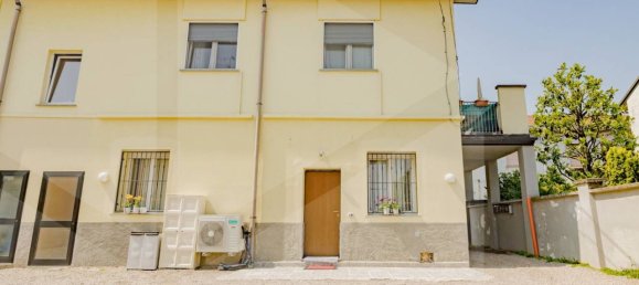 3 rooms Apartment in Parabiago, Italy No. 23531 20