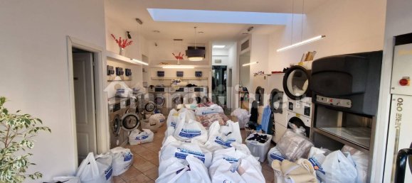 3 rooms Commercial property in Rome, Italy No. 50118 32