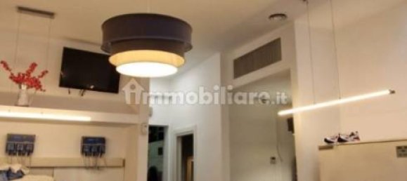 3 rooms Commercial property in Rome, Italy No. 50118 28