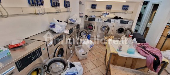 3 rooms Commercial property in Rome, Italy No. 50118 16