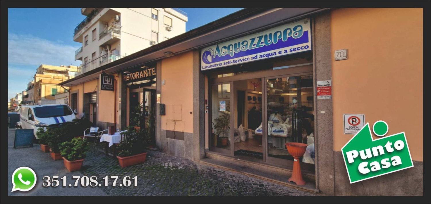 3 rooms Commercial property in Rome, Italy No. 50118