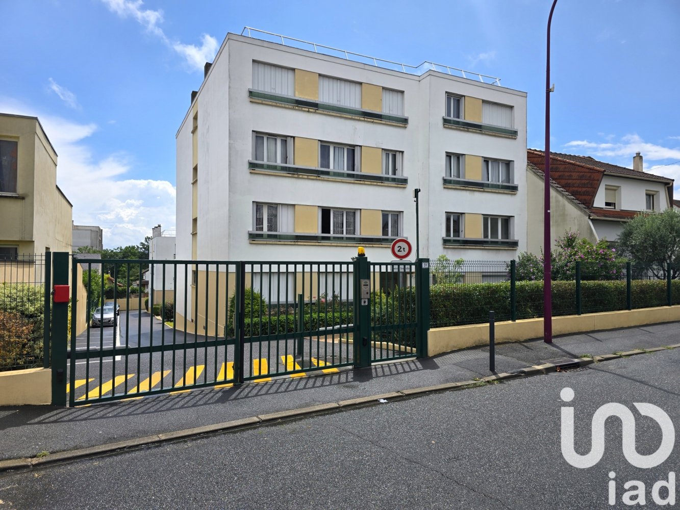 Studio in Bezons, France No. 348001