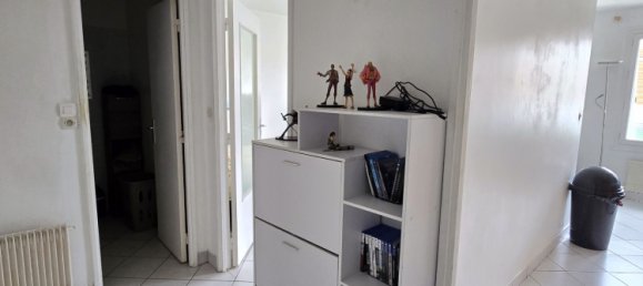 Studio in Bezons, France No. 348001 2