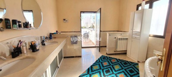 Villa de 5 dormitorios en Estepona, Spain No. 139288 16