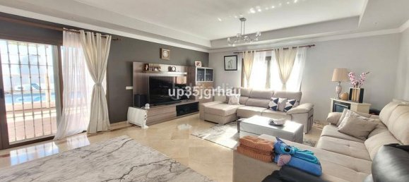 Villa de 5 dormitorios en Estepona, Spain No. 139288 4