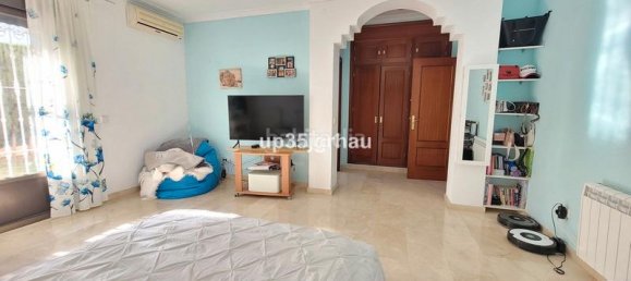 Villa de 5 dormitorios en Estepona, Spain No. 139288 18