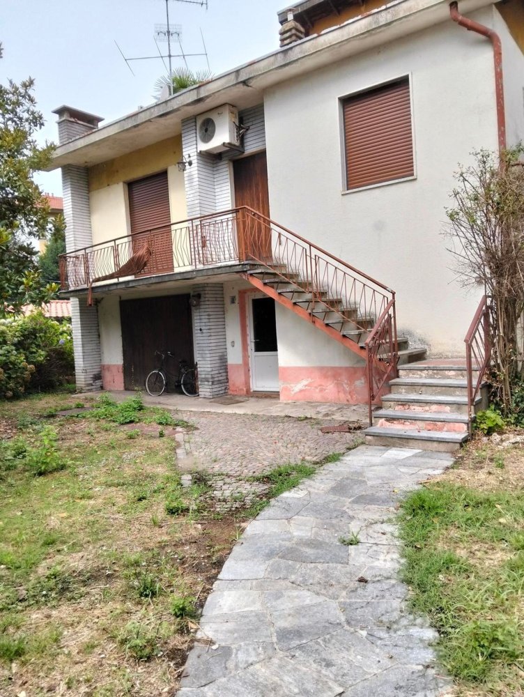 6-salle Maison à Cocquio-Trevisago, Italy No. 281403