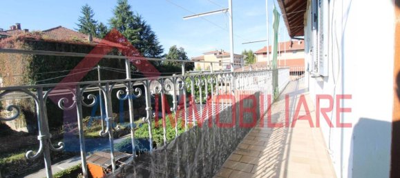 Apartamento de 2 dormitorios en Varano Borghi, Italy No. 378780 5
