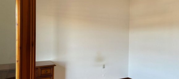 4 rooms Apartment in Vinci, Italy No. 85024 4