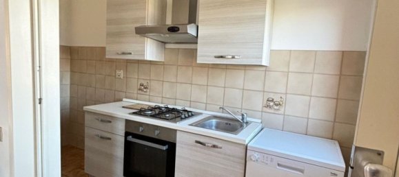 4 rooms Apartment in Vinci, Italy No. 85024 8