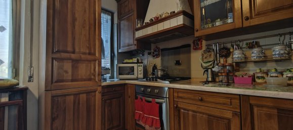 Квартира с 3 комнатами в Падерно Дуньяно, Италия № 189385 3