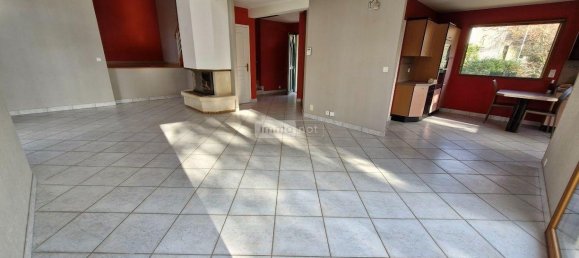 3 bedrooms Villa in Cesson-Sevigne, France No. 349447 8