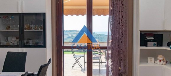 Дом с 3 спальнями в Альвиано, Италия № 352102 41