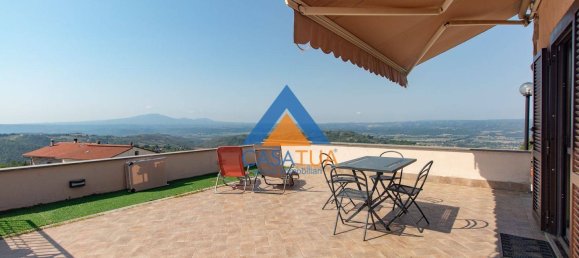 3 bedrooms House in Alviano, Italy No. 352102 3